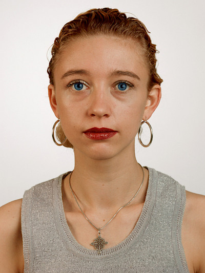 blaue Augen C.K./B.E.